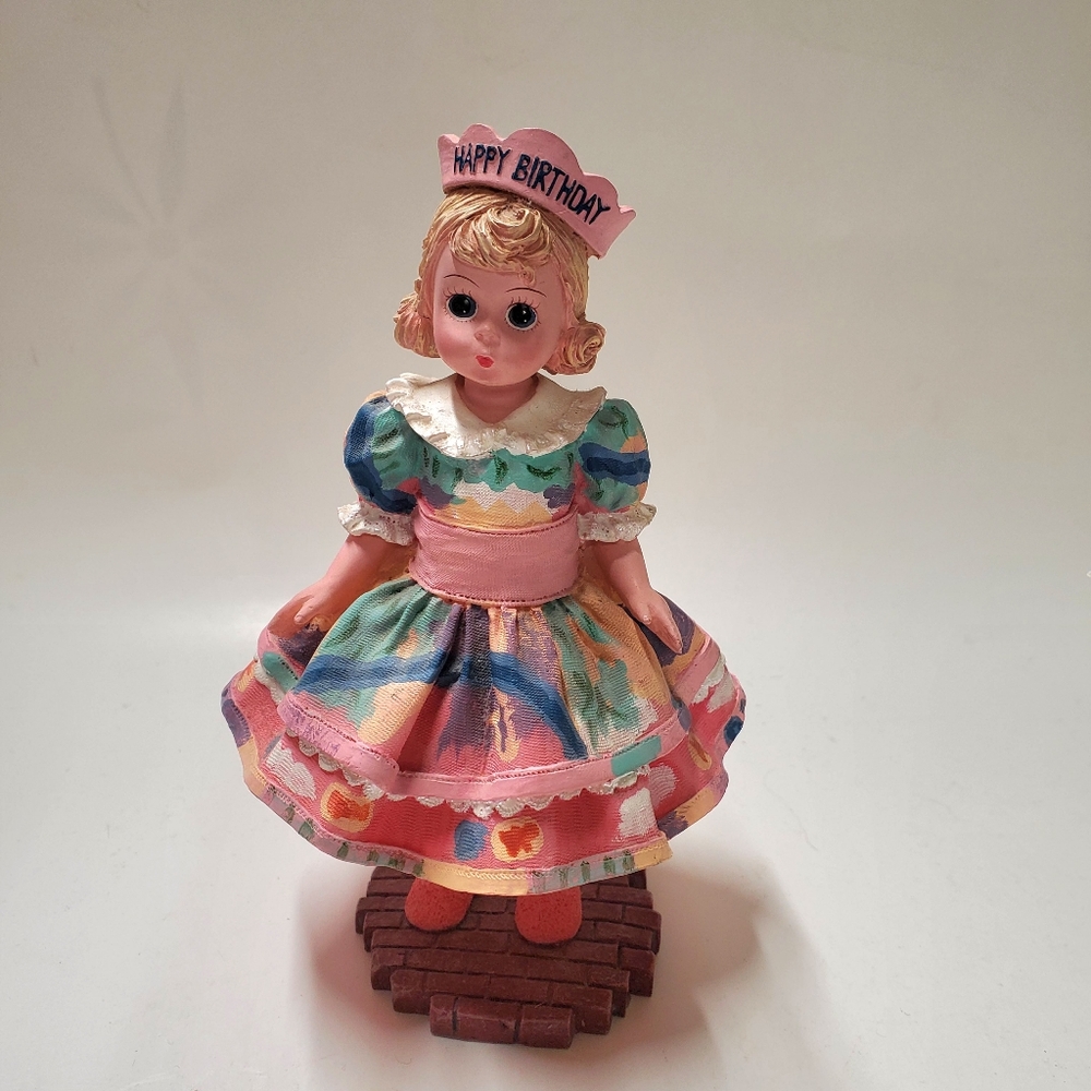 Vintage Madame Alexander Happy Birthday Girl Figurine Circa 1999 Numbered
